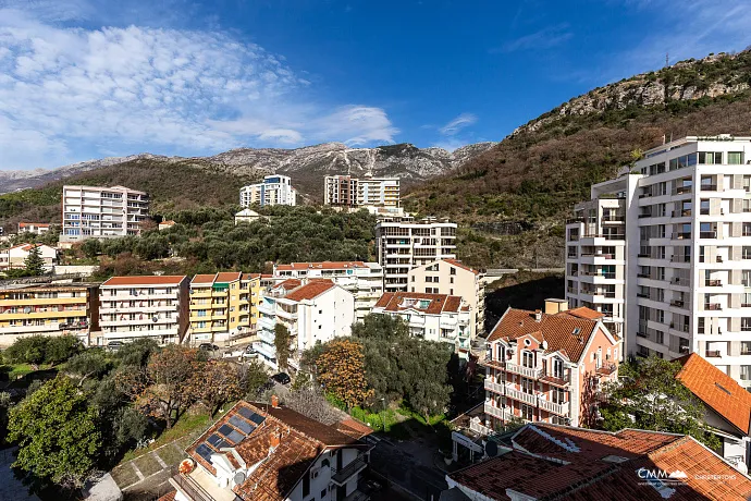 Penthouse in Rafailovici mit Meerblick