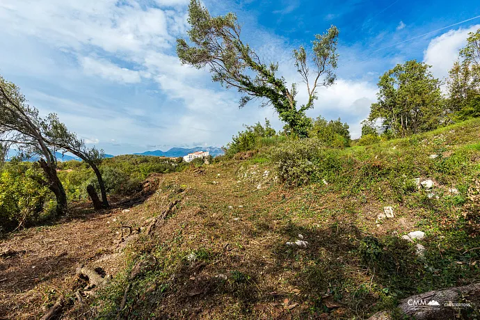 Grundstück zum Verkauf in Reževići, 975 m²