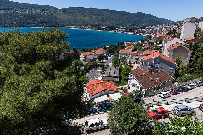 Ausgezeichnete Villa im Zentrum von Herceg Novi
