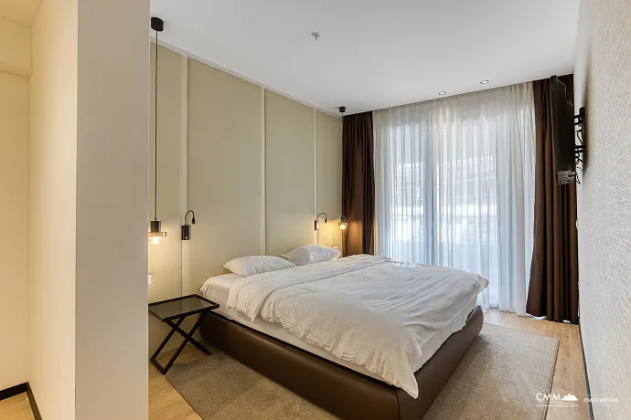 Luxuriös ausgestattete Wohnung in Bečići zu verkaufen – eine Gelegenheit, die man nicht verpassen sollte.