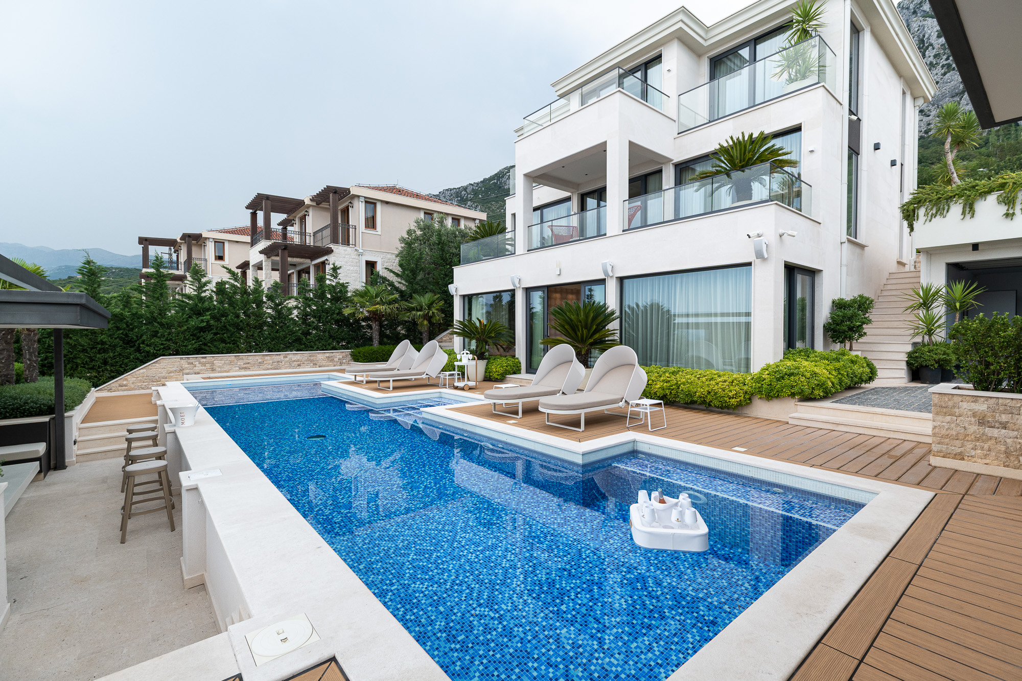 Exklusive Villa in Blizikuće, nahe Sveti Stefan, Budva