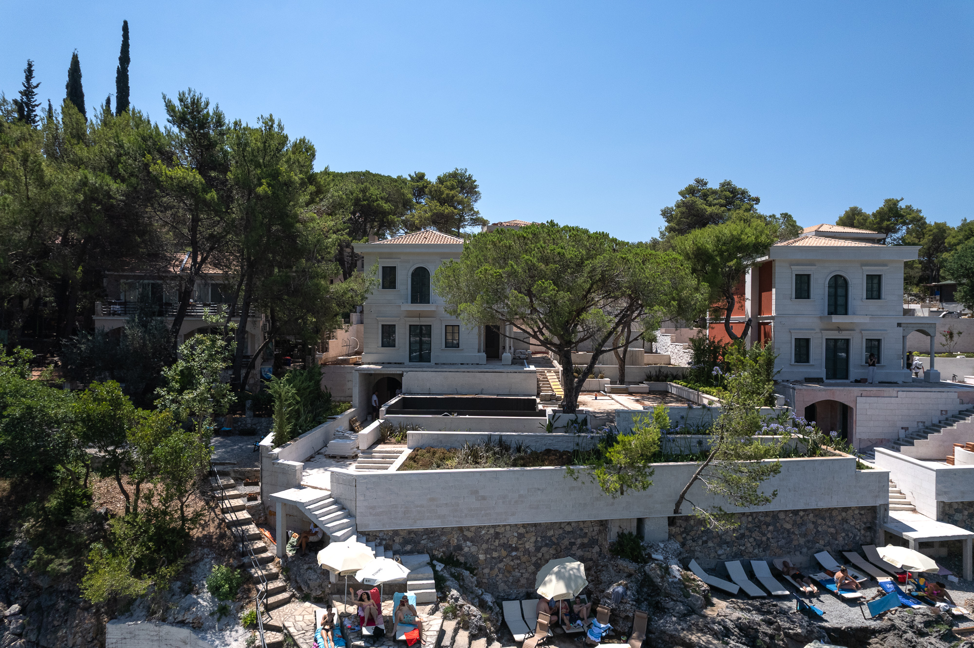 EXKLUSIVER VERKAUF – LUXUSVILLA MIT PRIVATSTRAND, MIRIŠTE (LUŠTICA)