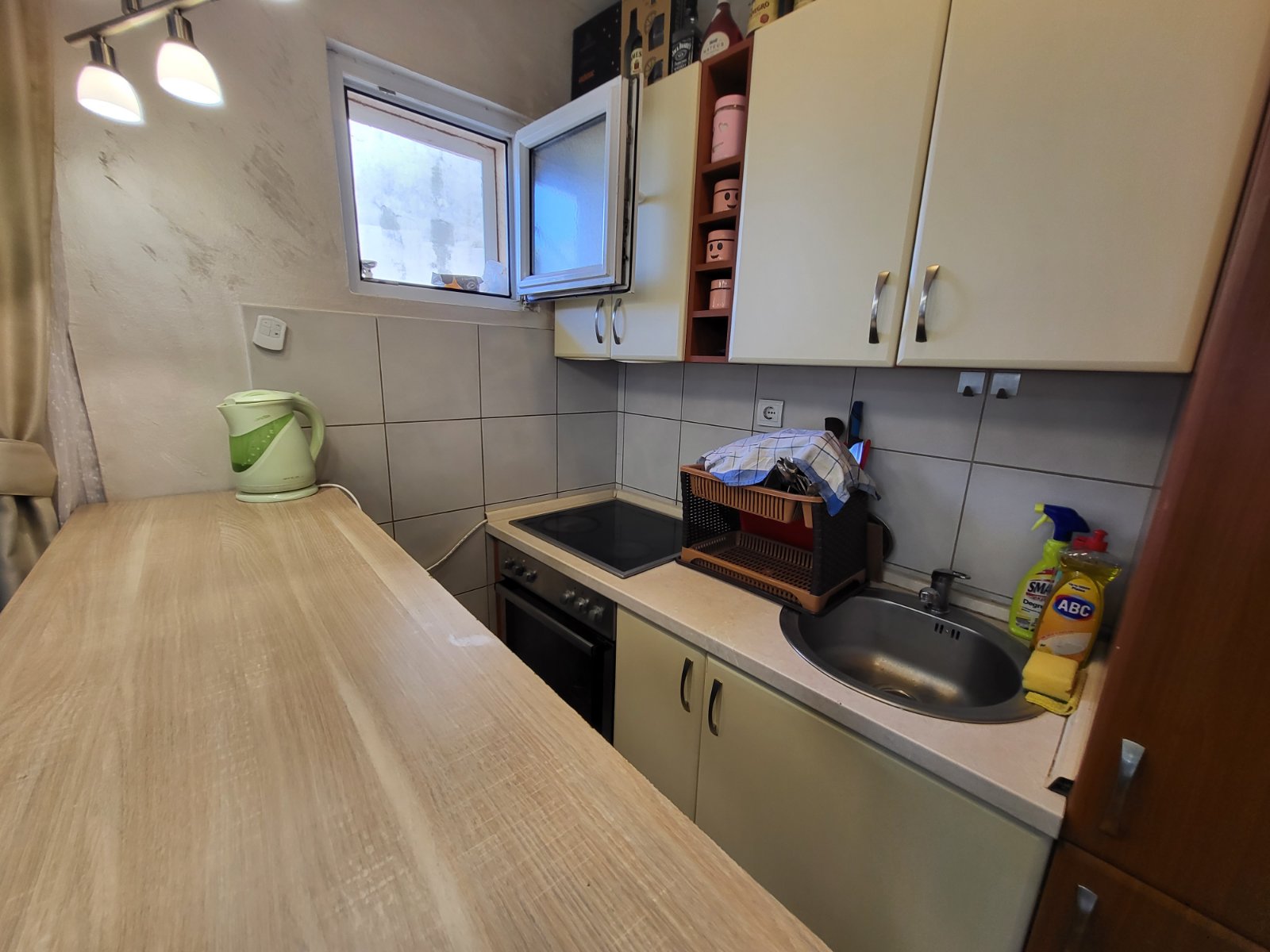 Apartment mit großzügiger Terrasse in ruhiger Lage in Budva