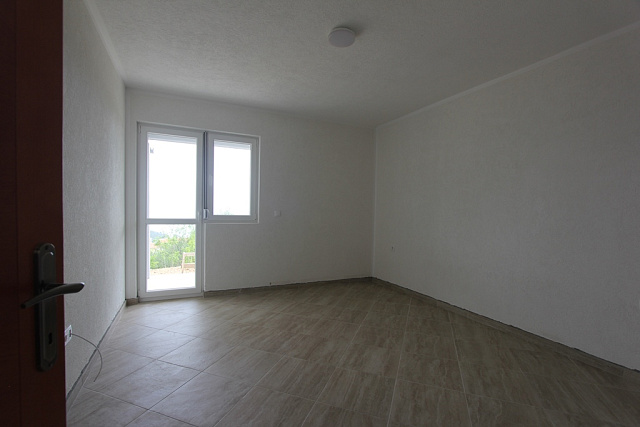 Haus in Bjelisi auf zwei Etagen mit großem Garten — photo 5