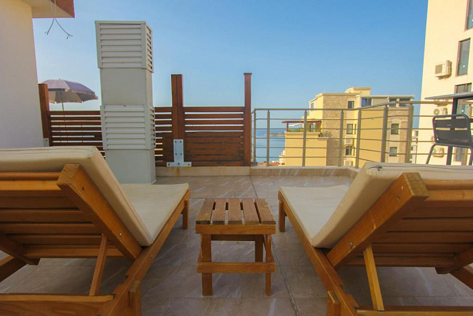 Für den Verkauf von Penthouse in Bechichi mit einem Panorama -Meerblick