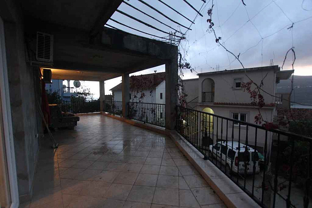 Zweistöckiges Haus in Herceg Novi — photo 11