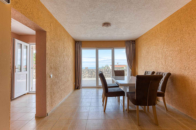 Ein Haus in Sutomore mit Panoramablick auf das Meer 142 m2 — photo 15