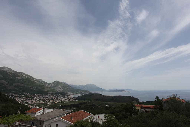 Haus in Bjelisi auf zwei Etagen mit großem Garten — photo 9