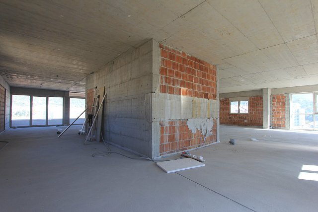 Penthouse in Budva with amazing view — photo 8