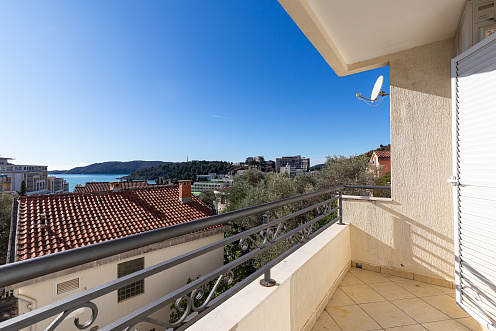 Spacious 64 m² Apartment with Sea View in Bečići