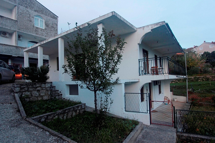 Haus in Topla