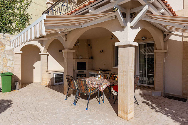 Eleganz und Gelassenheit in einer luxuriösen Villa mit Panoramablick auf das Meer. — photo 19
