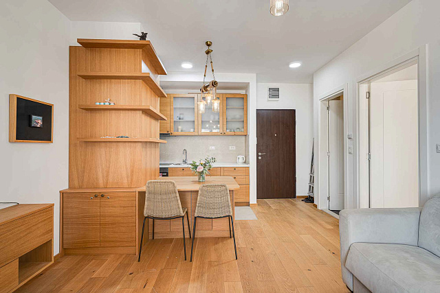 Moderne, komplett möblierte Wohnung zum Verkauf in Bečići — photo 5
