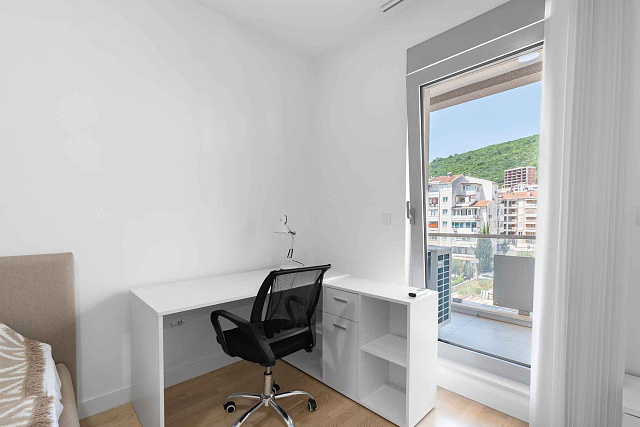 Geräumige und Luftige Wohnung im Herzen von Budva — photo 20