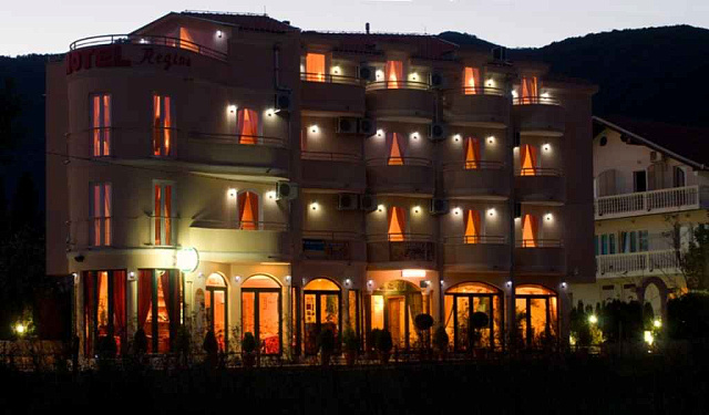 2317 Herceg Novi Biela Hotel 19+6r 790+433m2 — photo 1