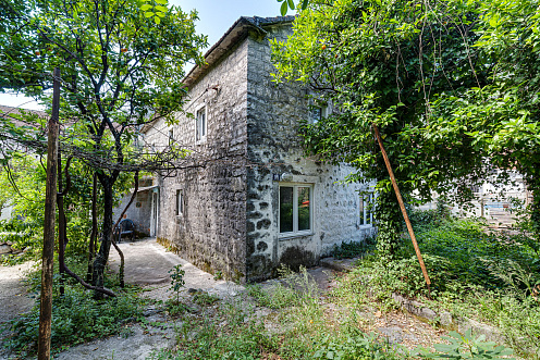 Zu verkaufen – Charmantes Steinhaus in Kotor, Wunderschöner mediterraner Stil