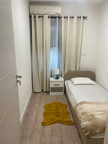 Wohnung 100m2 in Herceg Novi, nur 230 m von der Küste entfernt