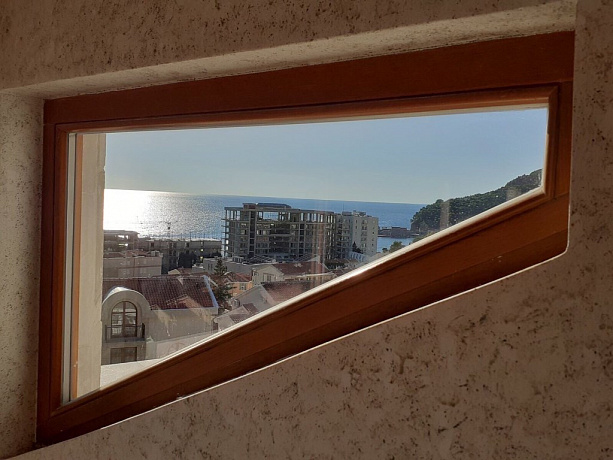 Penthouse in Petrovac mit Meerblick