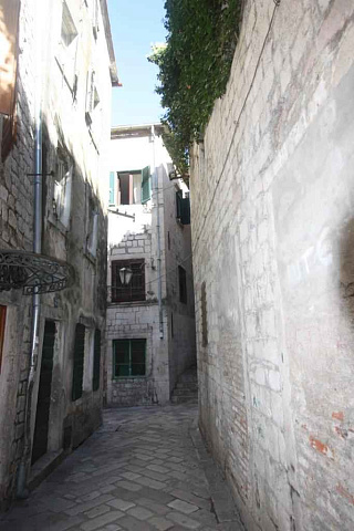 768 Kotor  Apartment 3r 97m2 — photo 1