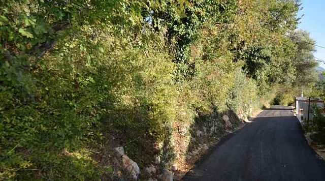Grundstück in Kotor