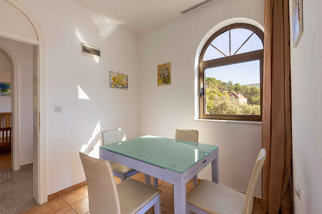 Gemütliche Wohnung in Bigovo direkt am Meer — mit Terrasse und Meerblick — photo 23