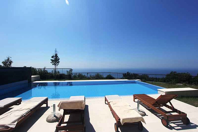 Villa mit Pool in Budva — photo 6