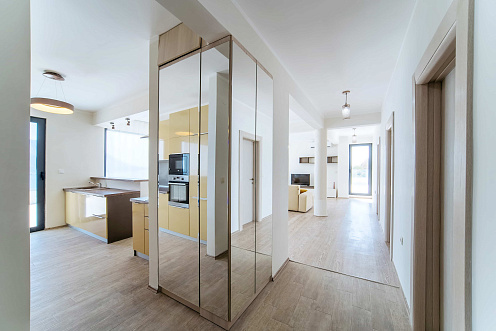 Geräumiges Penthouse mit großer Terrasse und Meerblick — photo 3