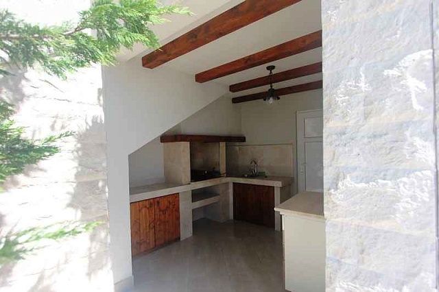 Villa mit Pool in Budva — photo 15