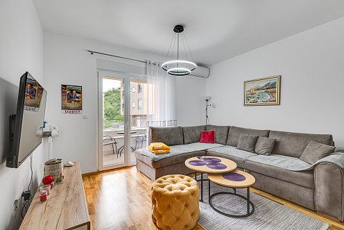 6894 1-Zimmer-Apartment, 48 m² in Bečići