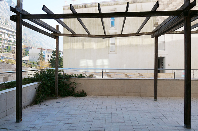 Apartment mit zwei Schlafzimmern und Meerblick in Kotor — photo 11