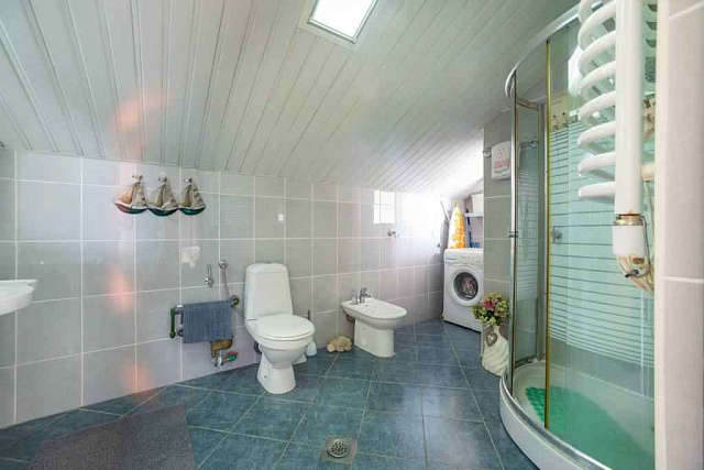 Apartment mit drei Schlafzimmern und Meerblick in Budva — photo 9