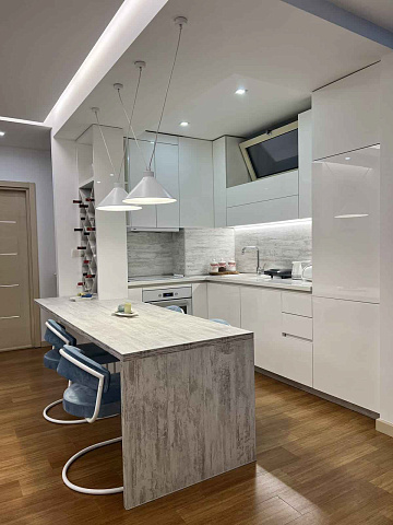 Luxuswohnung im Zentrum von Budva – 90 m² mit Garage — photo 8