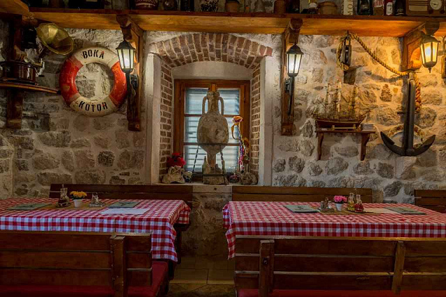Zwei Häuser mit einem Restaurant in der ersten Reihe — photo 29