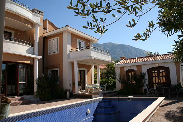 Luxusvilla mit Pool in Kotor — photo 7