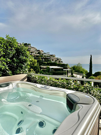 Luxuriöse Wohnung in Budva mit Meerblick