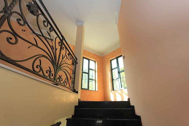 Helligkeit mit Pool in der Villa Petrovac — photo 20