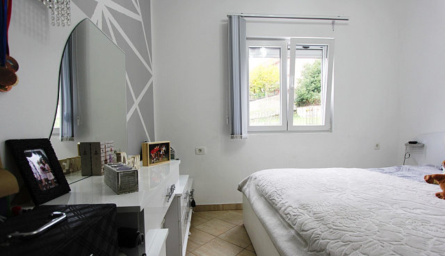 Haus mit Meerblick in Bjelisi. — photo 16