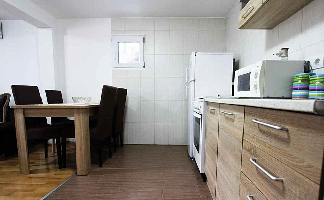 Haus mit Meerblick in Bjelisi. — photo 10