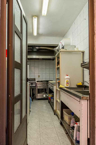 Zwei Häuser mit einem Restaurant in der ersten Reihe — photo 33