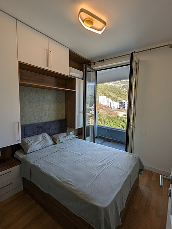 Apartment mit zwei Schlafzimmern und Meerblick in Becici