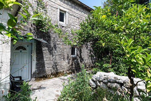 Zu verkaufen – Charmantes Steinhaus in Kotor, Wunderschöner mediterraner Stil