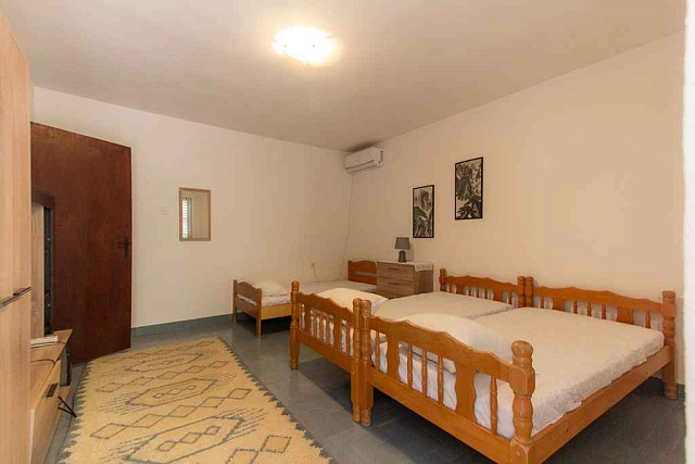Haus in der malerischen Gegend von Krasici, ideal zum komfortablen Wohnen und Entspannen — photo 9