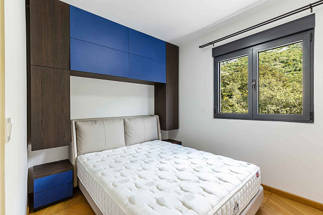 Apartment mit drei Schlafzimmern und Panoramablick auf Sveti Stefan — photo 12