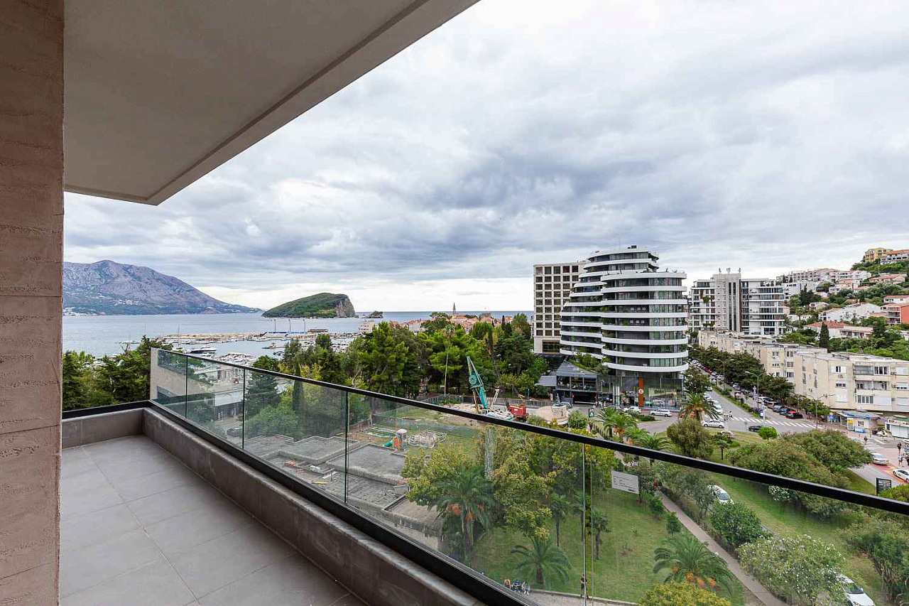 Moderne Einzimmerwohnung in Budva mit optionaler Garage