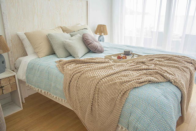 Luxuriöse Zwei-Zimmer-Wohnung mit großer Terrasse in Bečići — photo 16