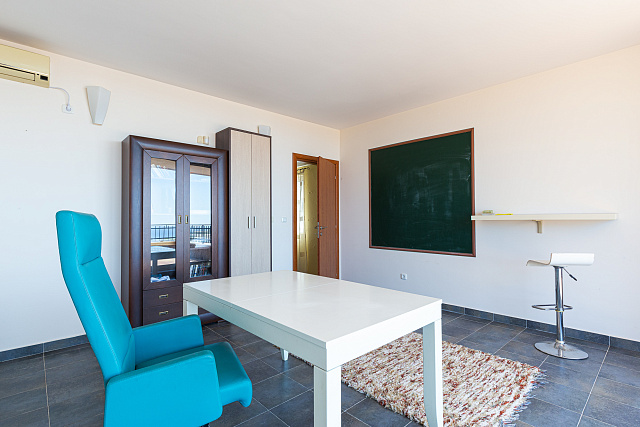 Villa mit Meerblick in Becici — photo 44