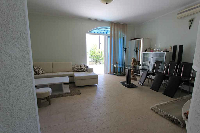 Apartment mit einem Studio im Inneren und einem Innenhof — photo 4