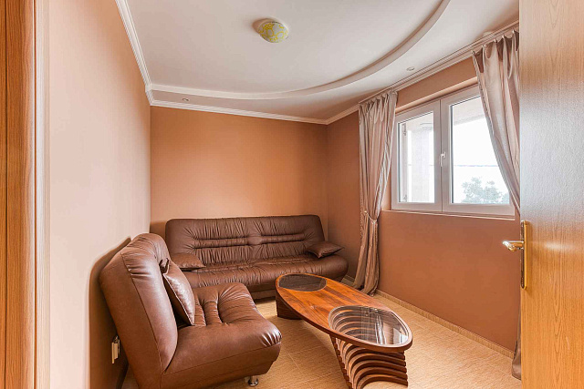 Ein Haus in Sutomore mit Panoramablick auf das Meer 142 m2 — photo 12