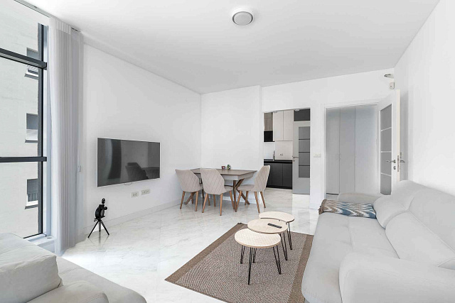 Geräumige und Luftige Wohnung im Herzen von Budva — photo 9