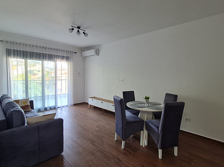 Brandneue Wohnung in einem neu erbauten Gebäude im malerischen Gebiet von Dobre Vode